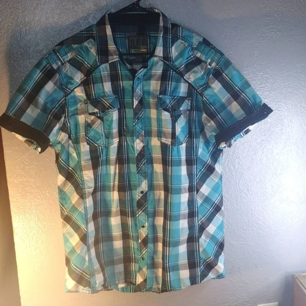 Plaid Short Sleeved Y2K Authentic Fit BKE Button Down Shirt XL